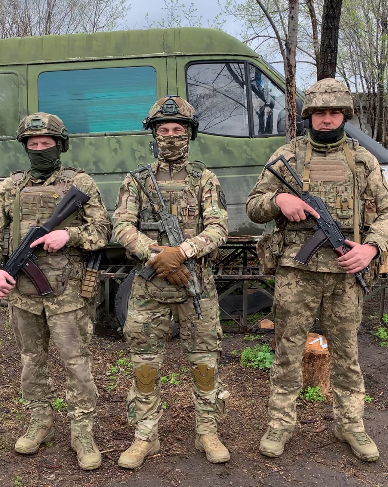 Transport vehicle for assault troops