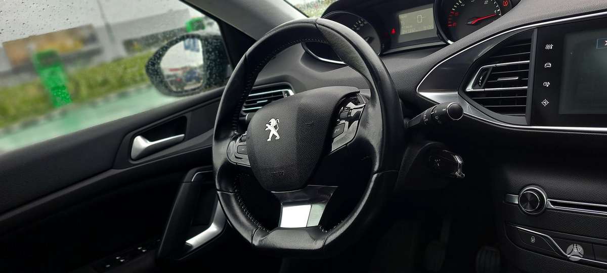 Peugeot 308 2014 — фото 12