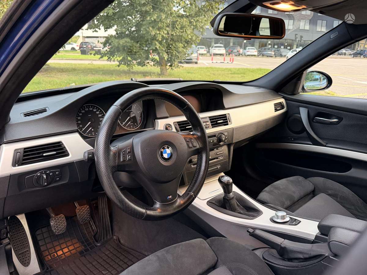 BMW 325 2005 — photo 15