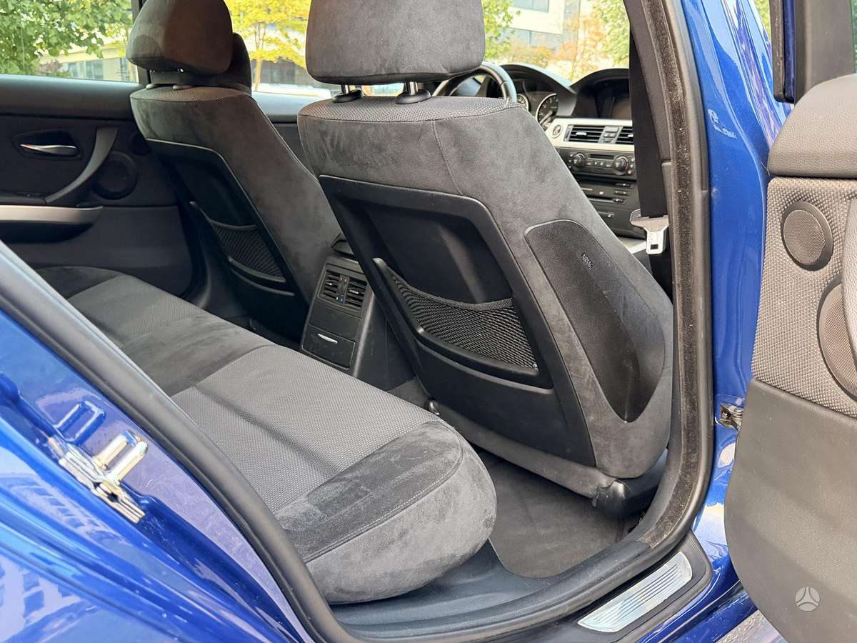 BMW 325 2005 — photo 19