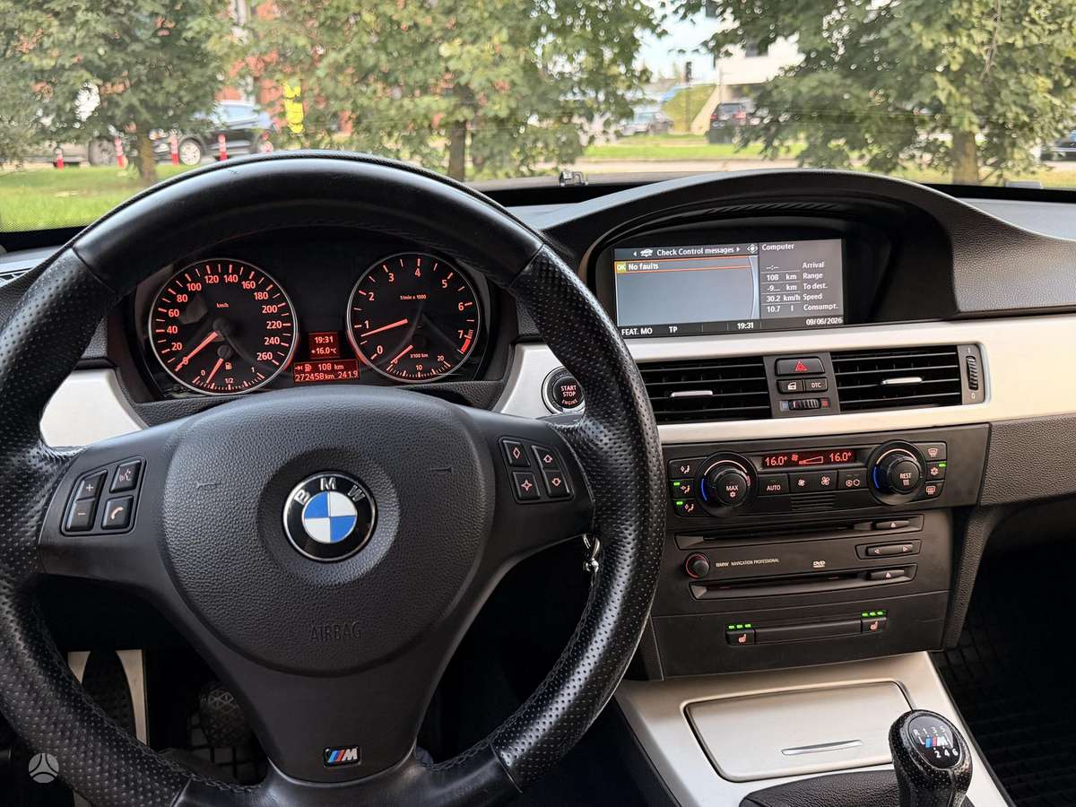 BMW 325 2005 — photo 25