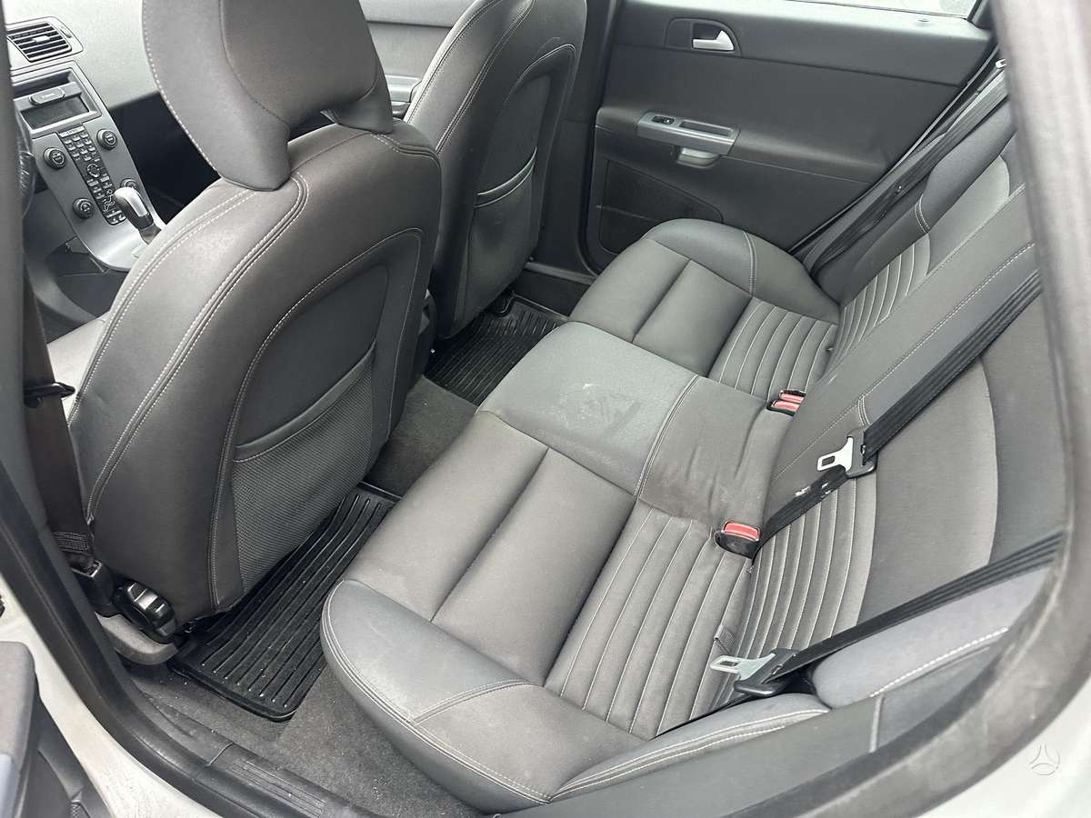 Volvo V50 2007 — photo 7