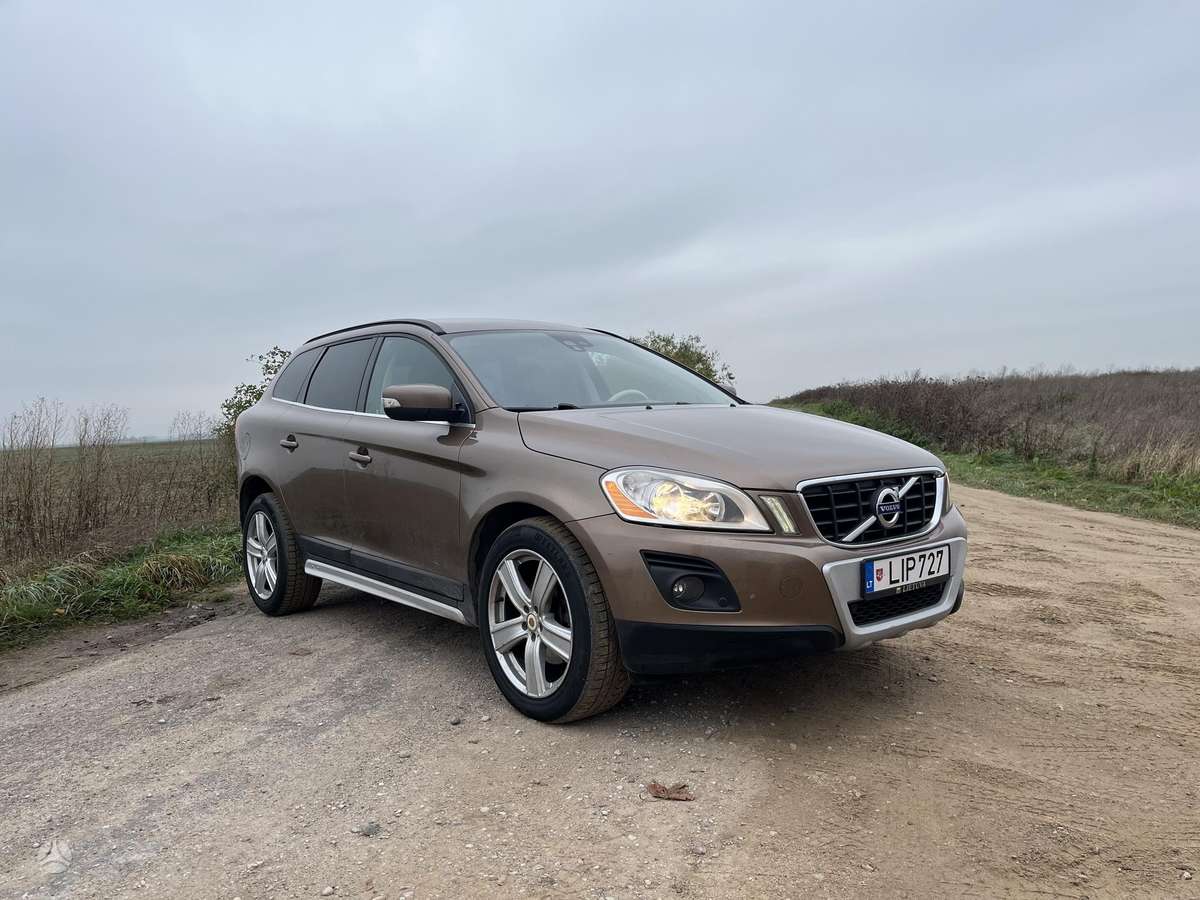 Volvo XC60 2008 — rear view
