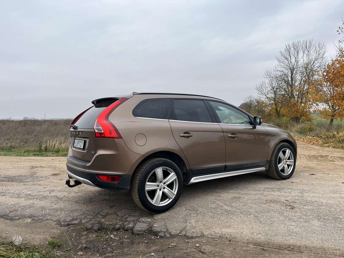 Volvo XC60 2008 — engine 2400 cm³, 163 HP (120kW)