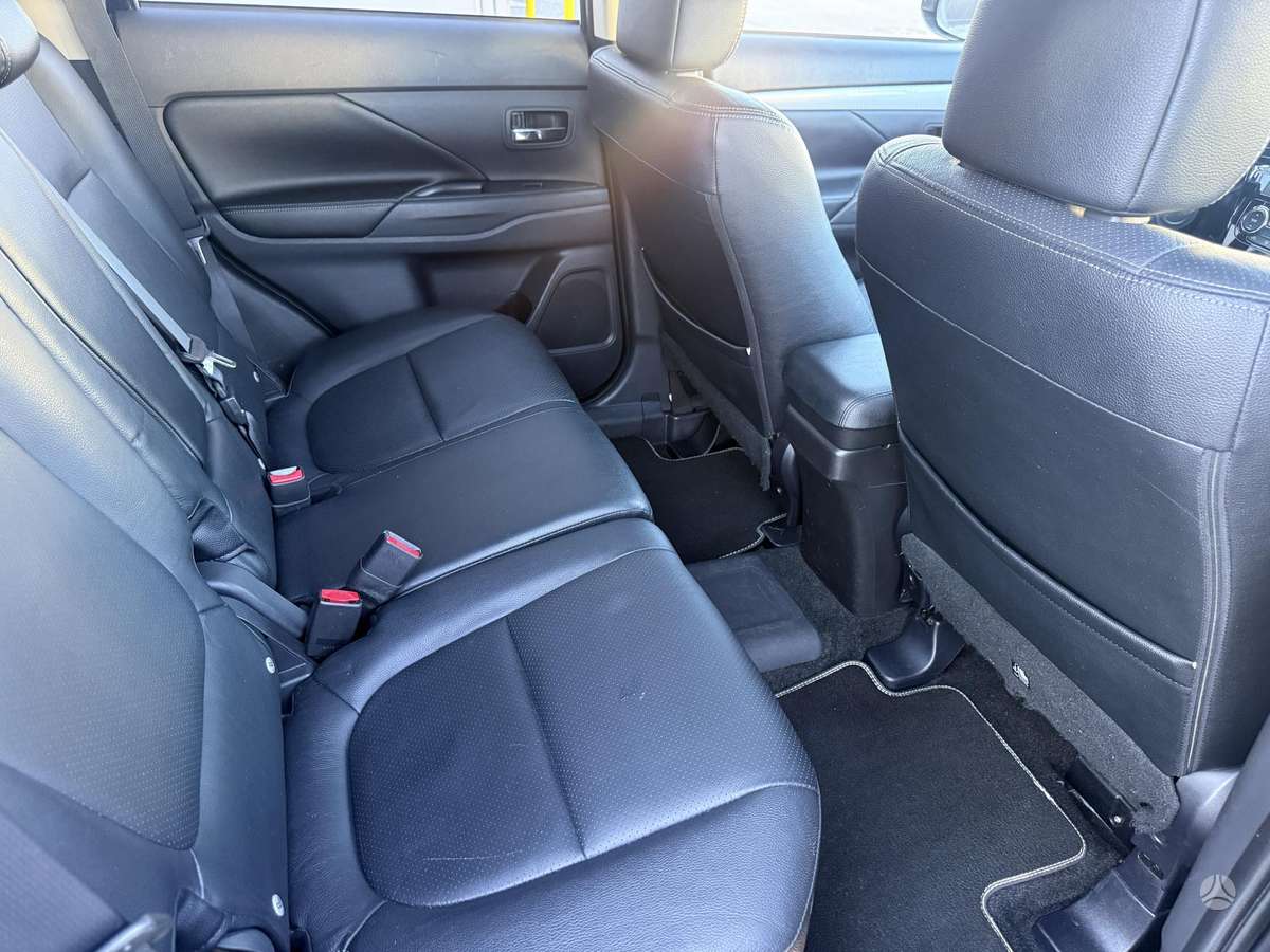 Mitsubishi Outlander 2013 — photo 13