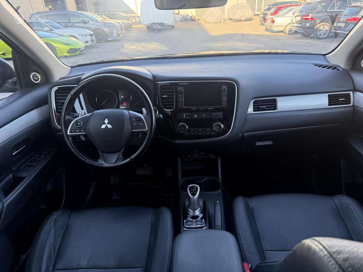 Mitsubishi Outlander 2013 — photo 14