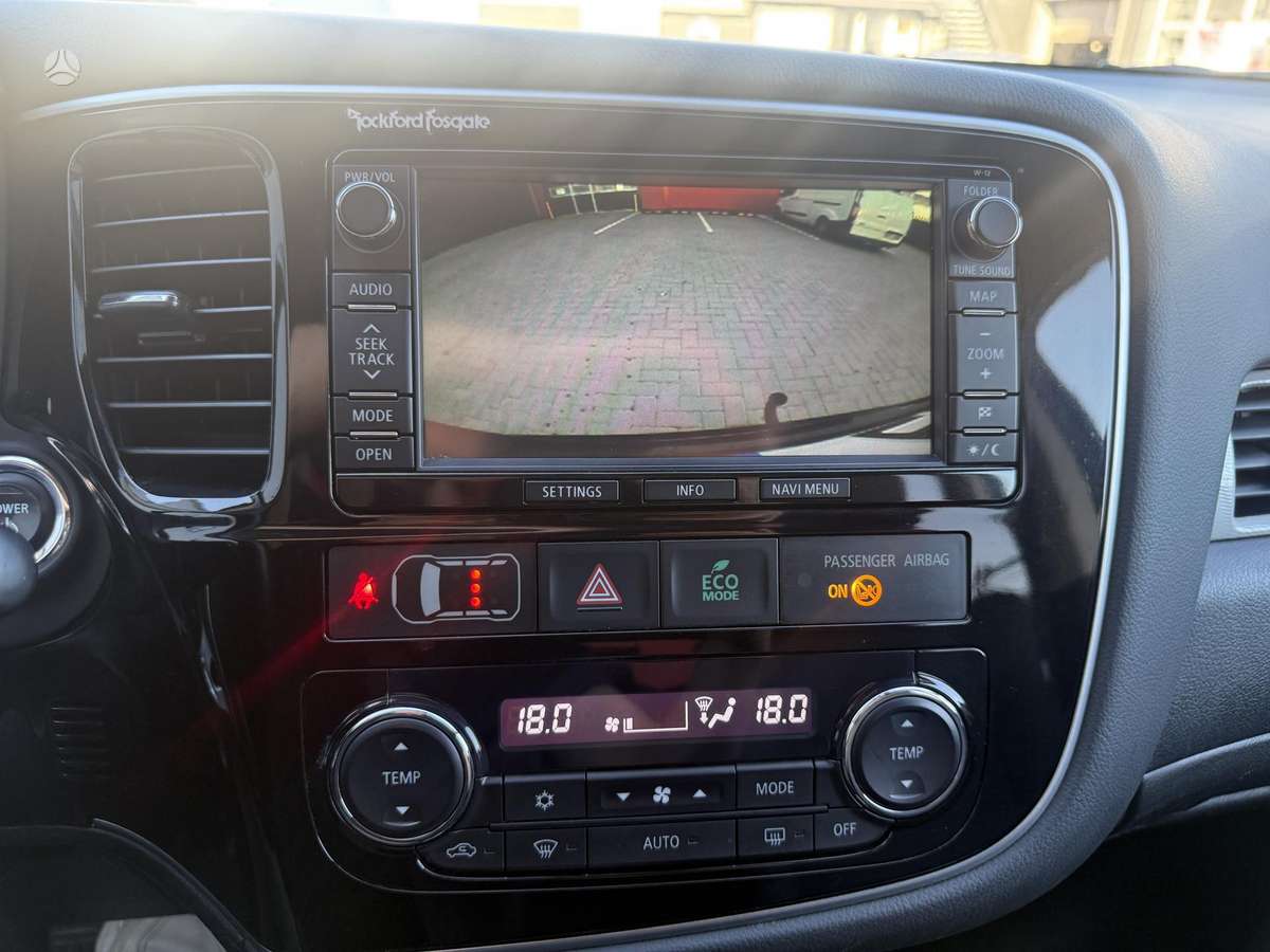 Mitsubishi Outlander 2013 — photo 19