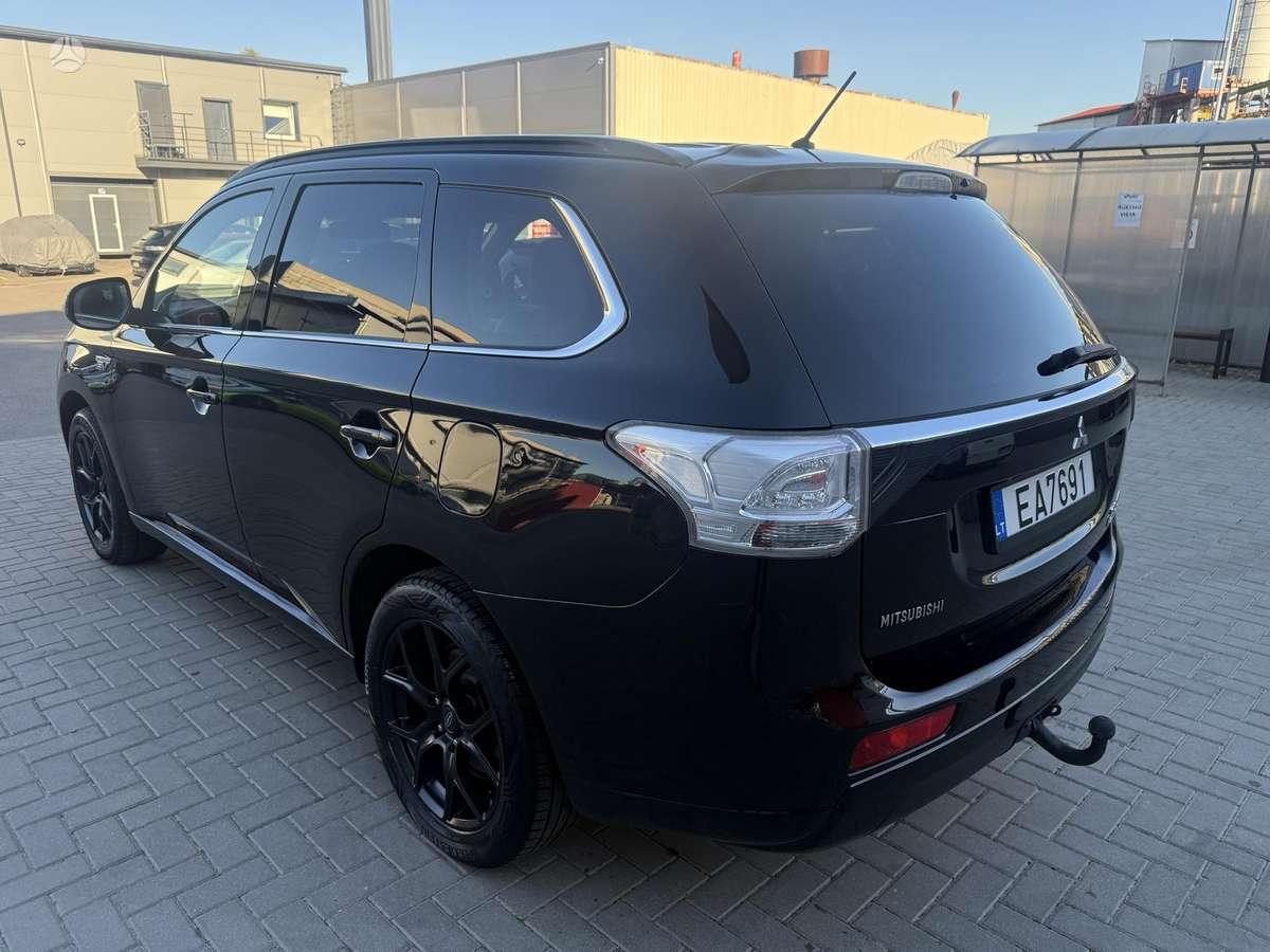Mitsubishi Outlander 2013 — photo 6