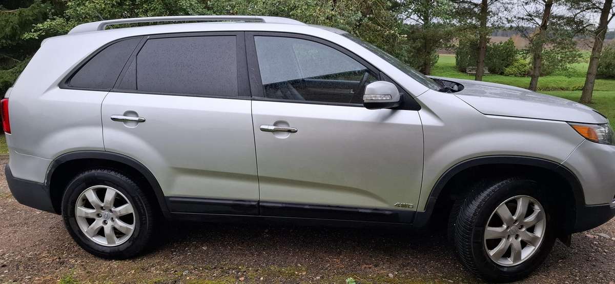 Kia Sorento 2009 — engine 2199 cm³, 197 HP (145kW)