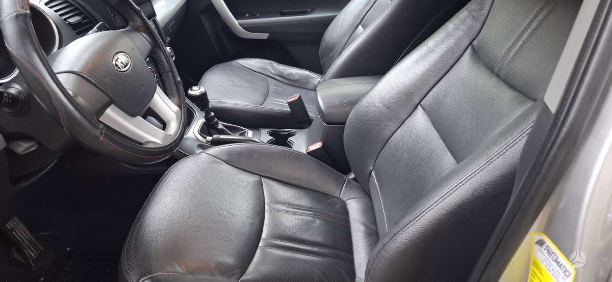 Kia Sorento 2009 — photo 6