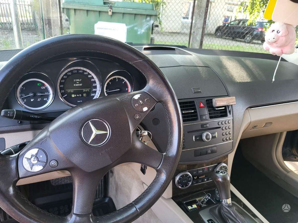 Mercedes-Benz C220 2009 — photo 5