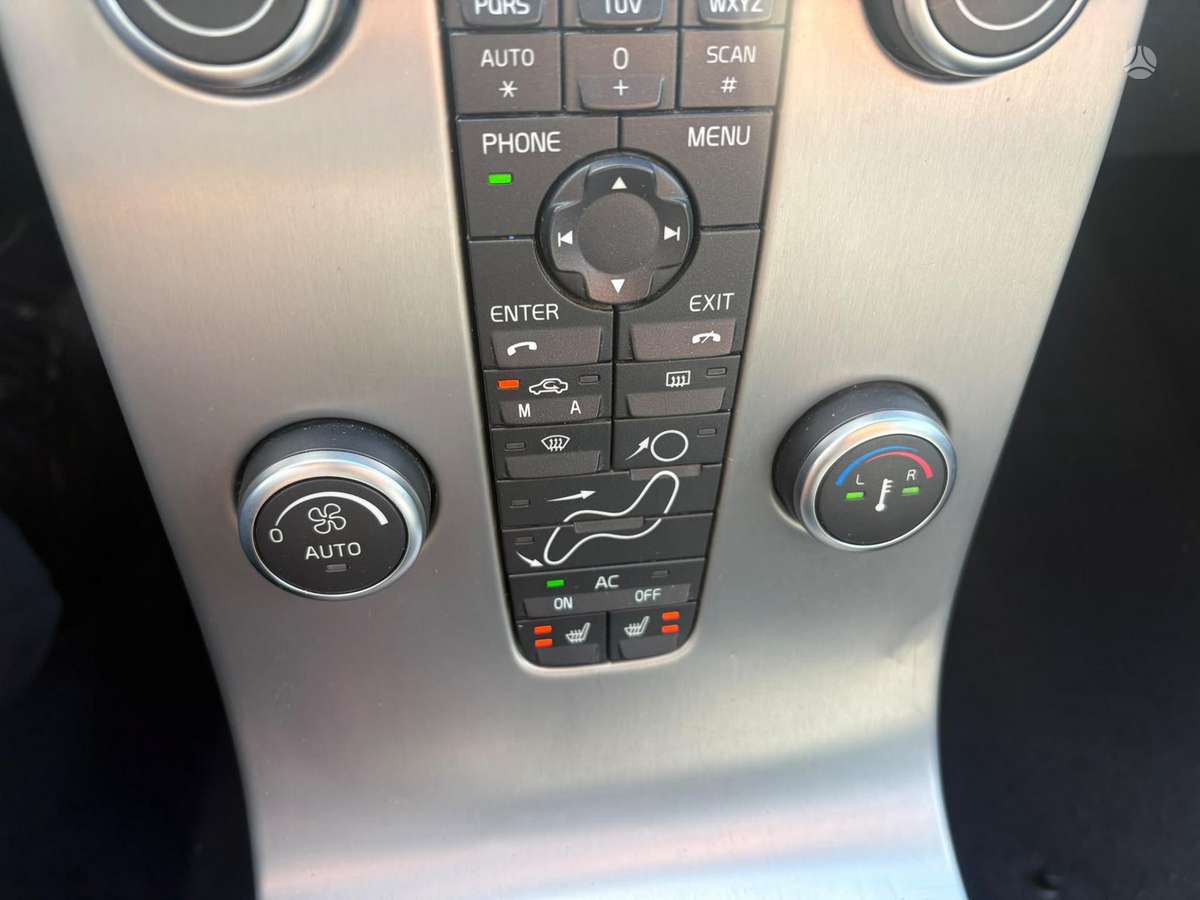 Volvo V50 2009 — photo 15