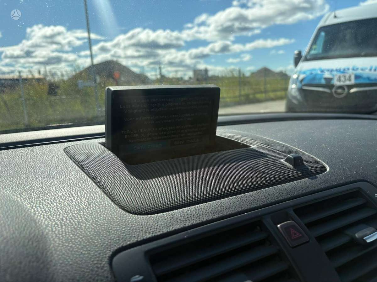 Volvo V50 2009 — photo 16