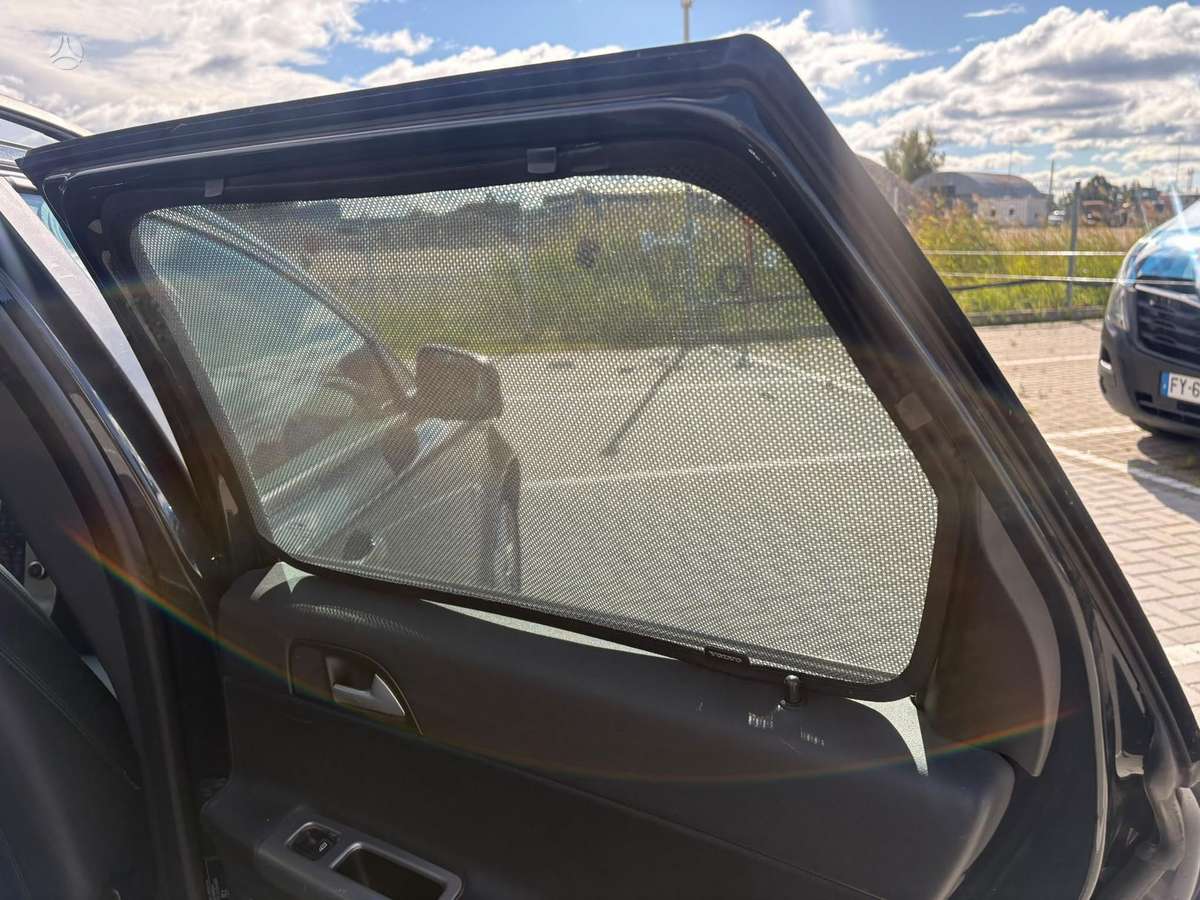 Volvo V50 2009 — photo 18