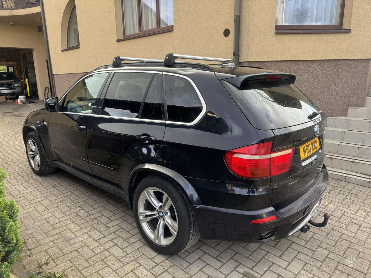 BMW X5 2009 — двигун 2993 cm³, 235 HP (173kW)