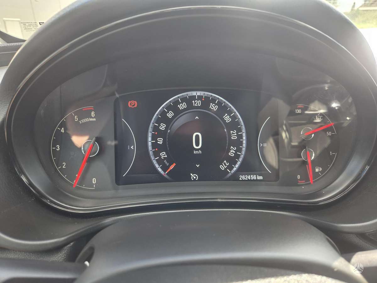 Opel Insignia 2014 — photo 15