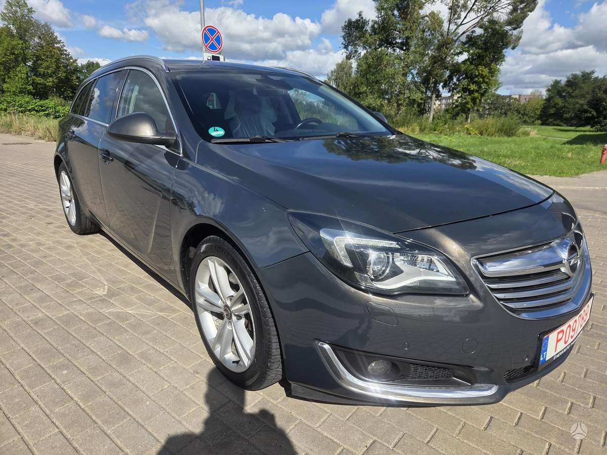 Opel Insignia 2014 — rear view