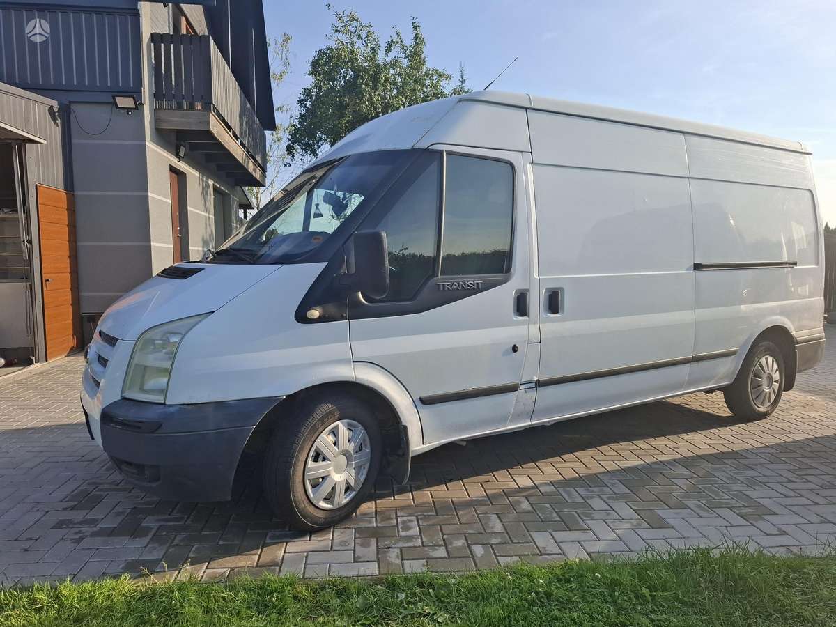 Ford Transit 2011 — interior