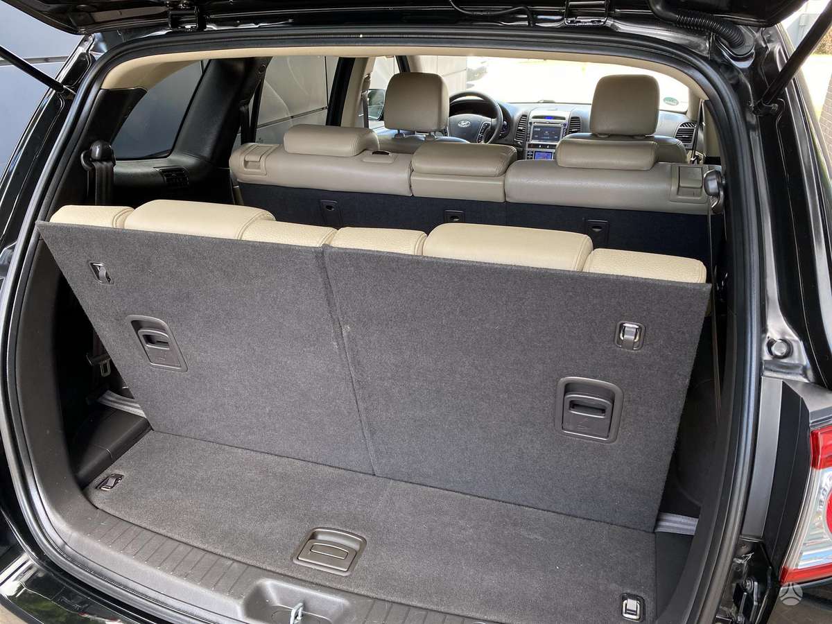 Hyundai Santa 2011 — photo 20