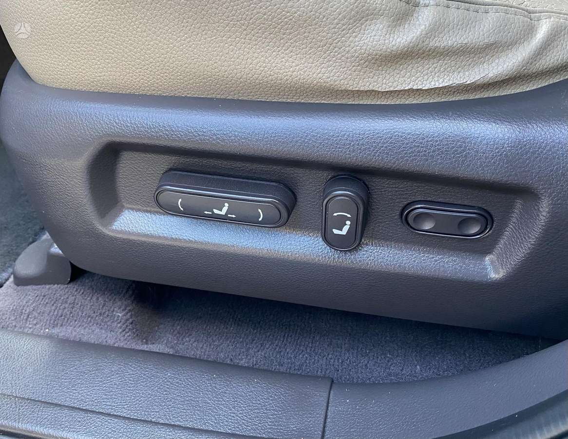 Hyundai Santa 2011 — photo 25