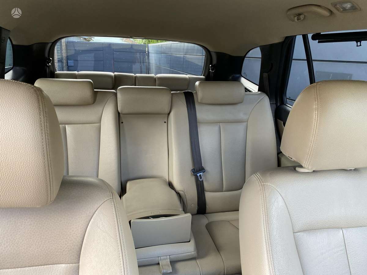 Hyundai Santa 2011 — photo 47