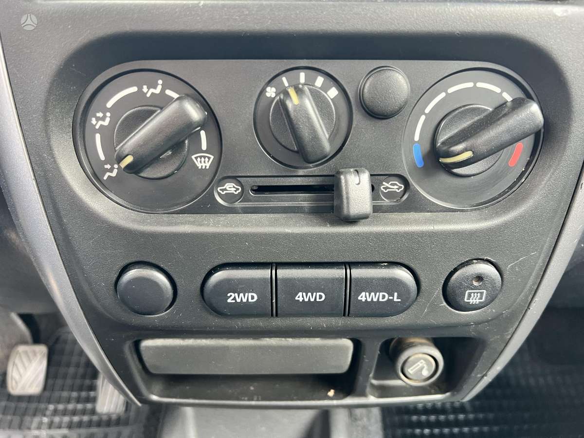 Suzuki Jimny 2006 — photo 29