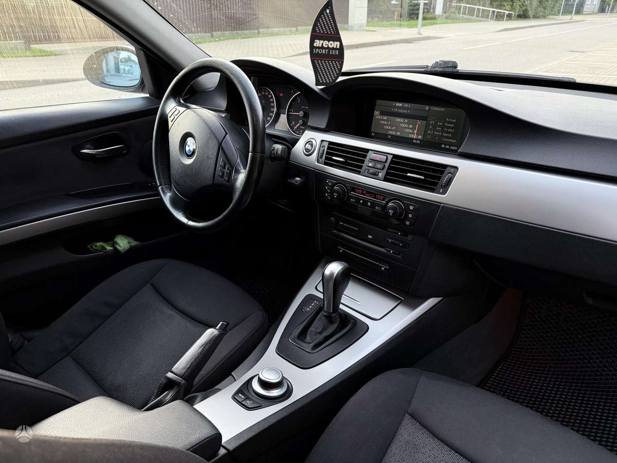 BMW 320 2006 — photo 18
