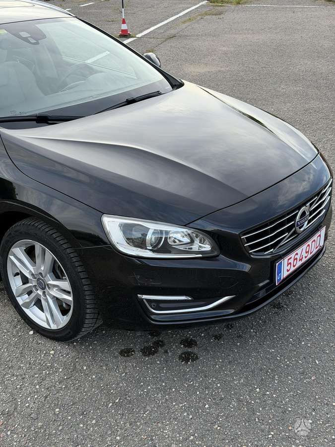 Volvo V60 2014 — photo 10