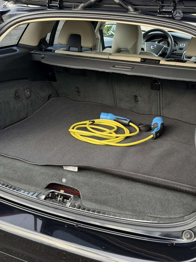 Volvo V60 2014 — photo 20