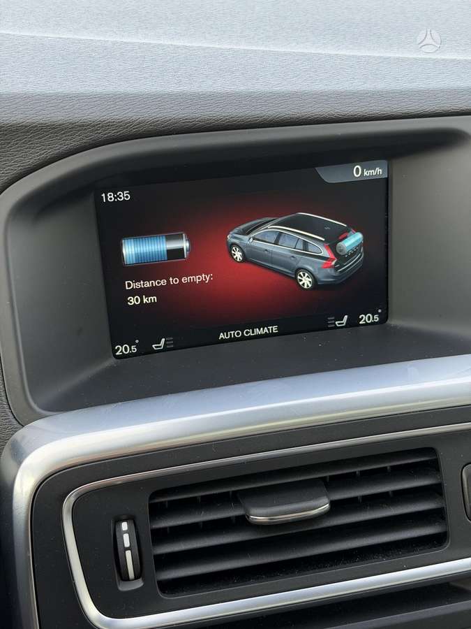 Volvo V60 2014 — photo 35