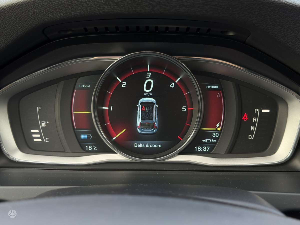 Volvo V60 2014 — photo 38