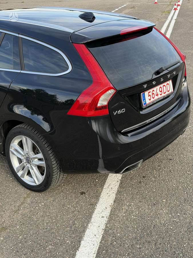 Volvo V60 2014 — photo 5