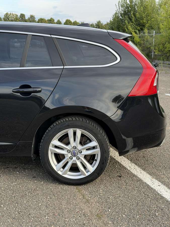 Volvo V60 2014 — photo 6