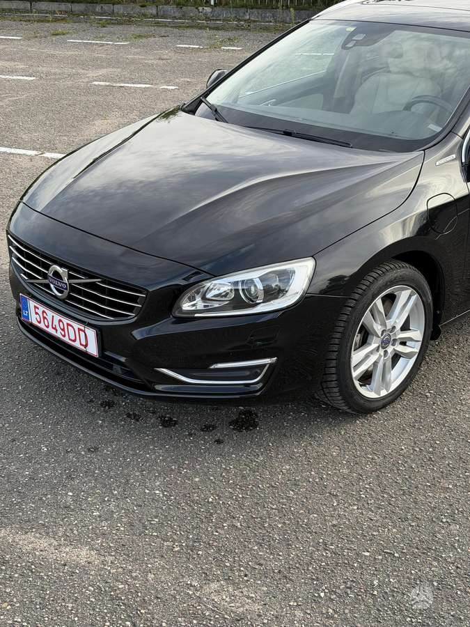 Volvo V60 2014 — photo 8