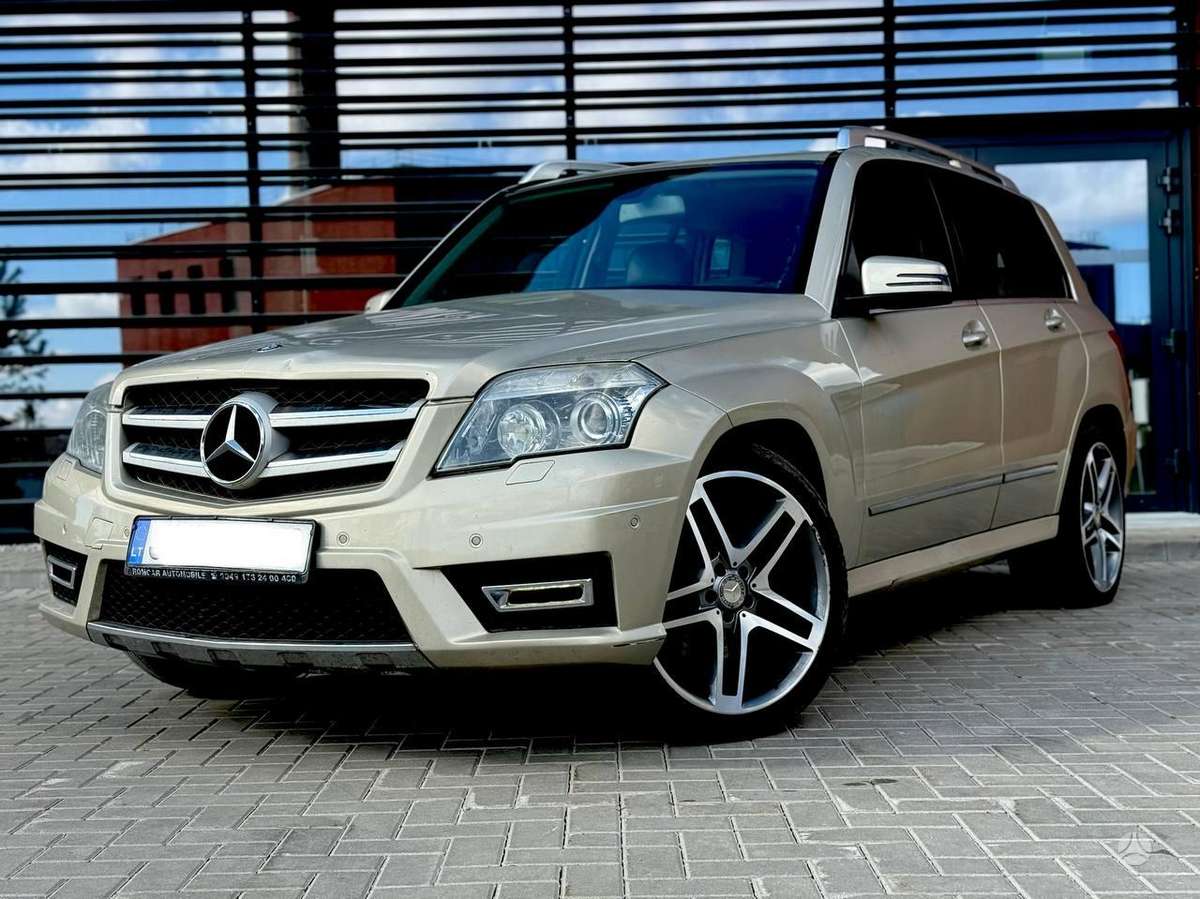 Mercedes-Benz GLK220 2011 — салон
