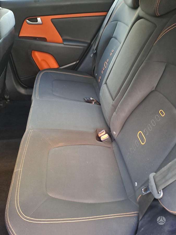 Kia Sportage 2011 — photo 11