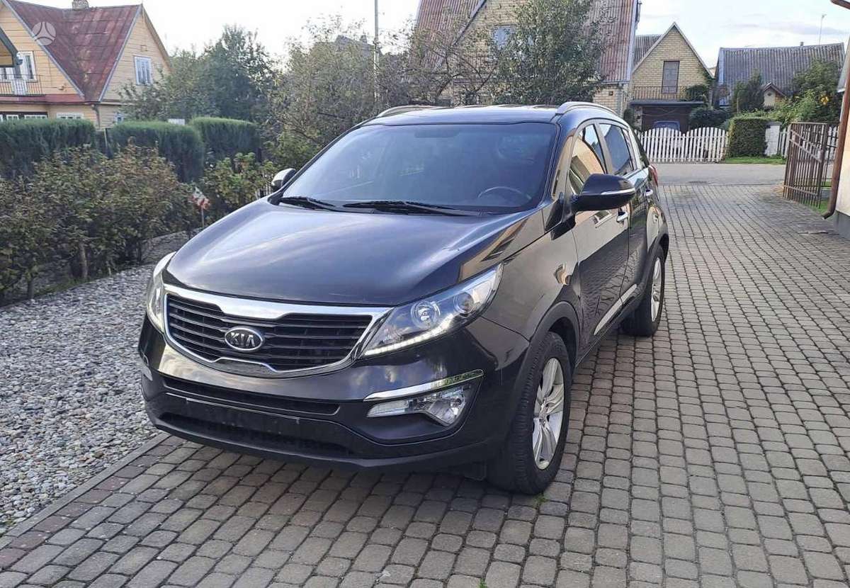 Kia Sportage 2011 — rear view