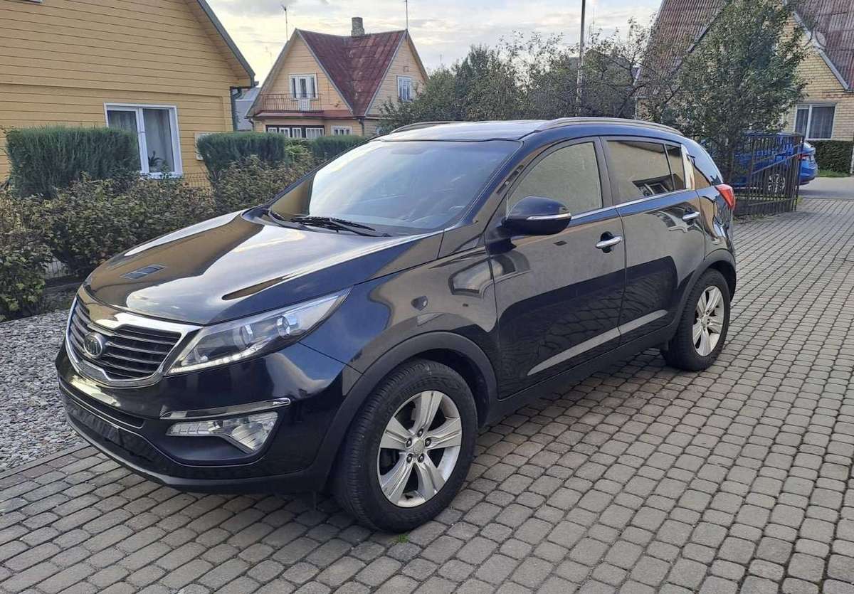 Kia Sportage 2011 — engine 1685 cm³, 116 HP (85kW)