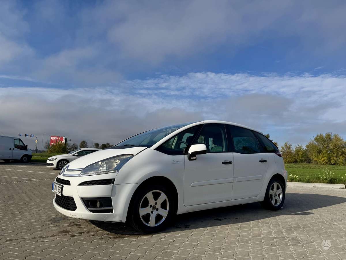 Citroen C4 2012 — вигляд ззаду