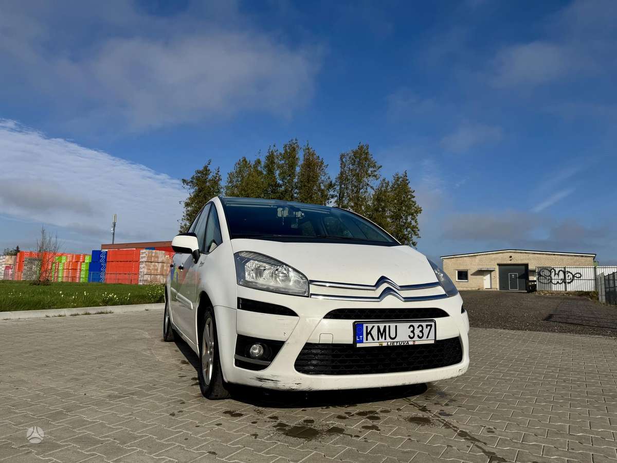 Citroen C4 2012 — салон