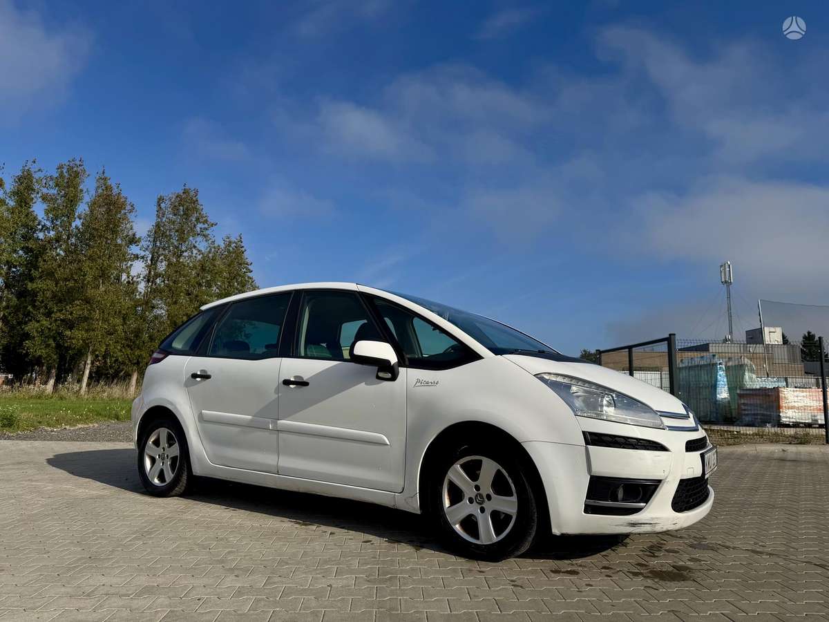 Citroen C4 2012 — двигун 1598 cm³, 120 HP (88kW)
