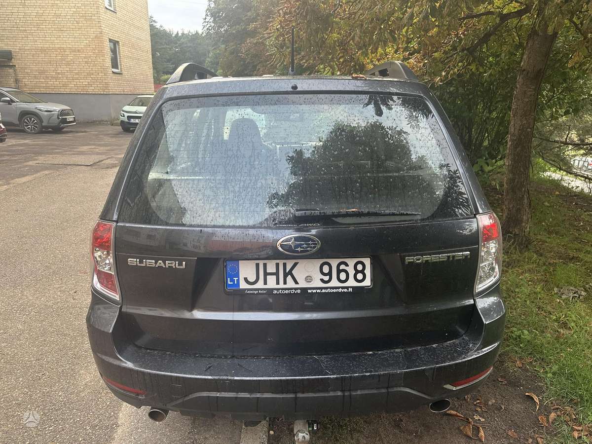 Subaru Forester 2010 — engine 2457 cm³, 171 HP (126kW)