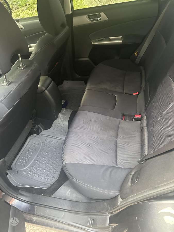 Subaru Forester 2010 — photo 7