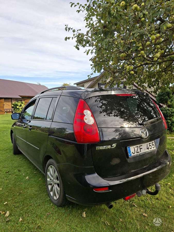 Mazda 5 2005 — rear view