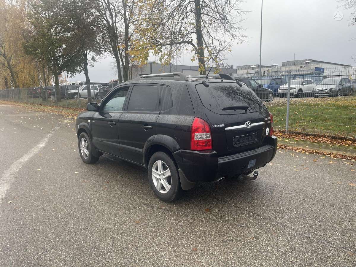 Hyundai Tucson 2008 — двигун 2000 cm³