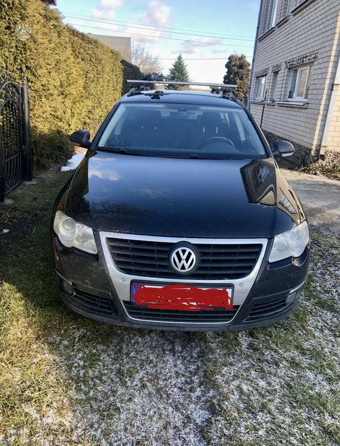 Volkswagen Passat 2009 — салон