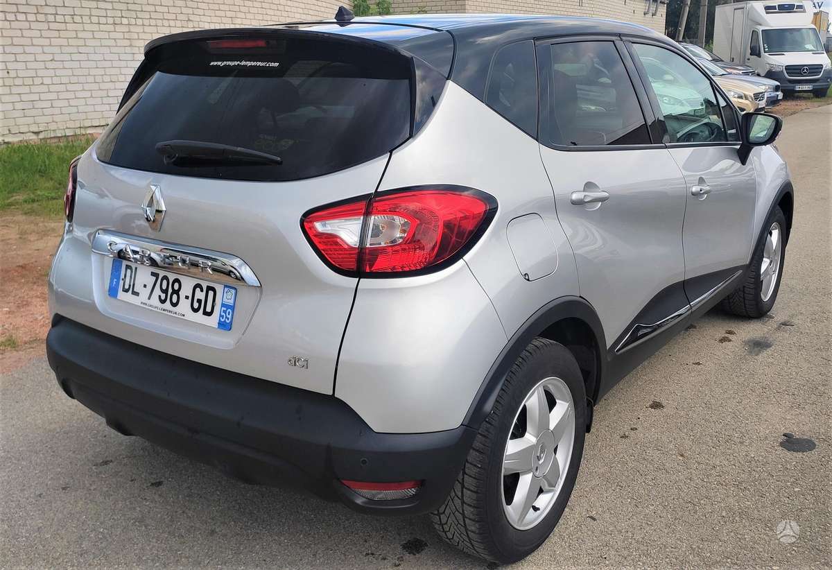 Renault Captur 2014 — вигляд ззаду