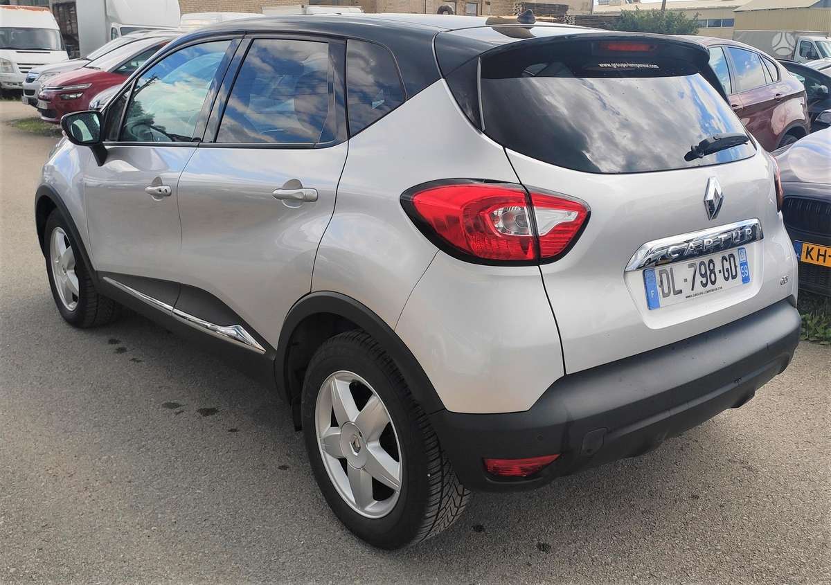 Renault Captur 2014 — двигун 1461 cm³, 90 HP (66kW)