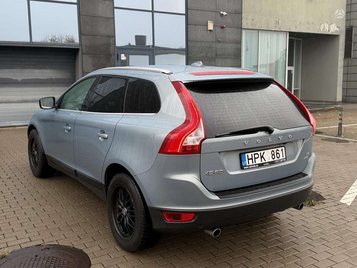 Volvo XC60 2011 — photo 5