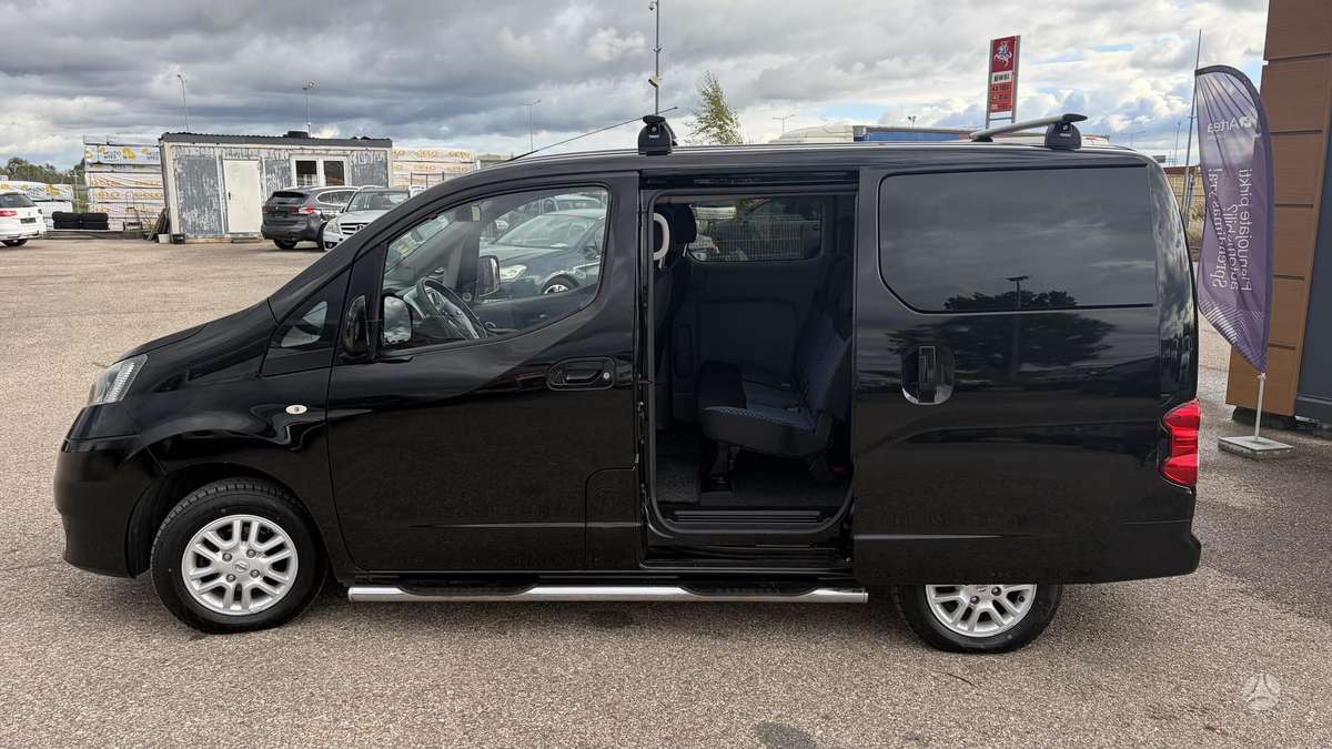 Nissan NV200 2015 — photo 13